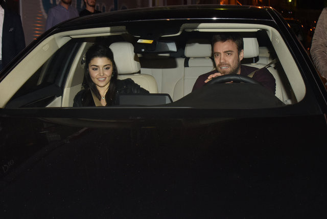 Hande Erçel Murat Dalkılıç çifti ilk kez el ele! - Resim: 2