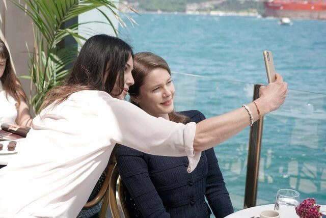 Camdaki Kız dizisindeki skandal sır ortaya çıktı itiraf geceye damga vurdu - Resim: 2