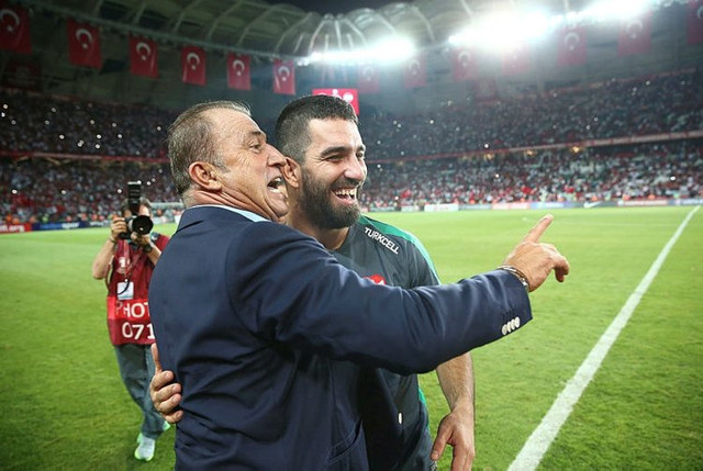 Arda Turan Fatih Terim'den özür diledi dönmek istiyor - Resim: 0