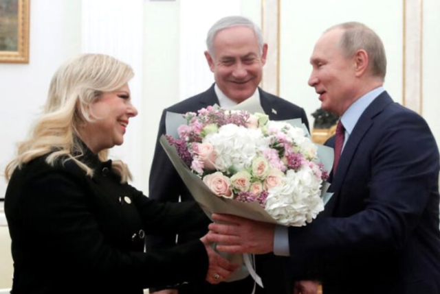 Rusya İsrailli genç kızı verdi! Karşılığında Alexander Meydanı'nı aldı - Resim: 1