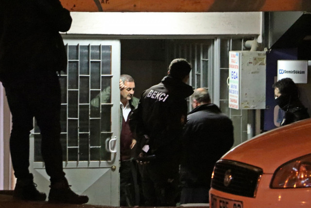 21 yaşındaki üniversiteli kız evinde boğazından vurulmuş halde bulundu - Resim: 0