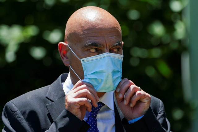 ABD bunu konuşuyor! Donald Trump aşı ekibinin başına müslüman doktor getirdi - Resim: 0