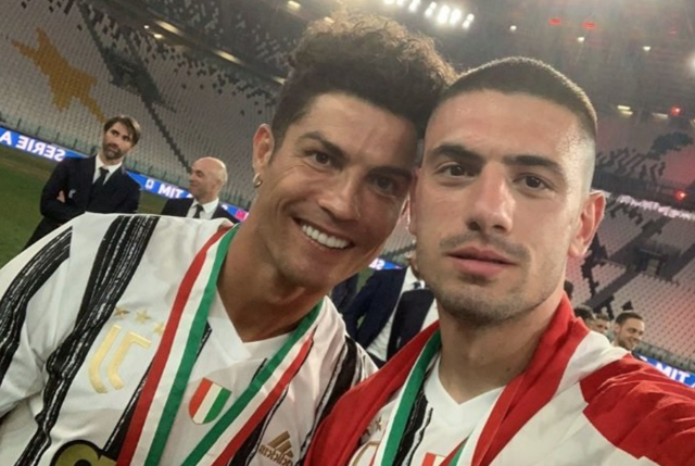 Merih Demiral sahalara dua ederek geri döndü tarihe geçti - Resim: 1