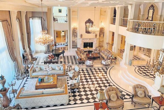 FETÖ'nün 7 yıldızlı ihanet yuvası ortaya çıktı! 11 yatak odası 30 kişilik sinema salonu var - Resim: 1