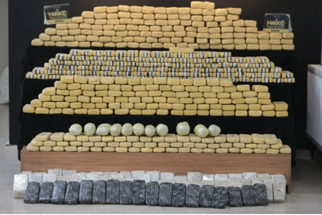 Şanlıurfa'da eroin yakalandı! 275 kilogram eroinin piyasa değeri 20 milyon TL - Resim: 2