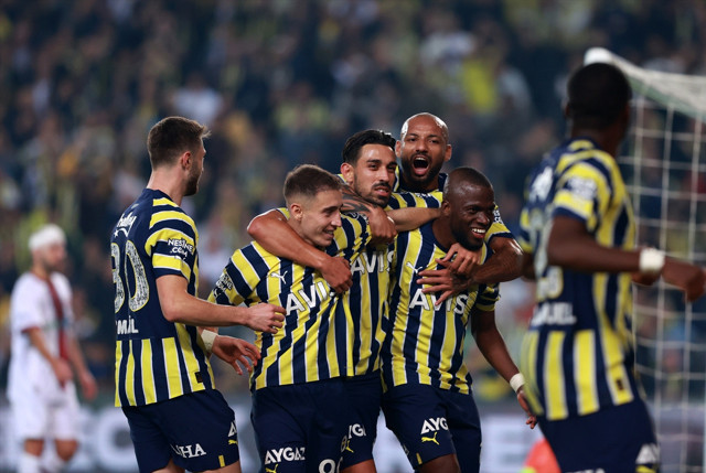 Kadıköy'de nefes kesen maç, muhteşem gece! Gol düellosunda kazanan Fenerbahçe! - Resim: 4
