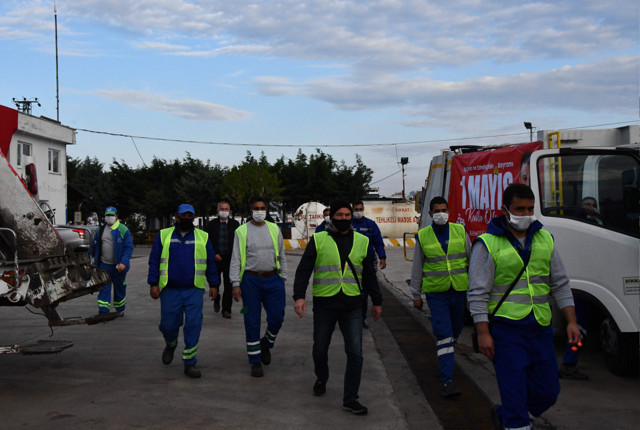 Tekirdağ'da temizlik işçileri 1 Mayıs'ı oynayarak kutladı - Resim: 0