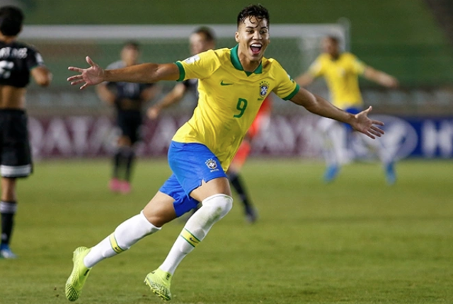 Fenerbahçe'nin gözdesi Kaio Jorge'ye dünya devi kanca attı - Resim: 0