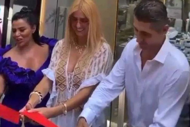 Felç geçirdikten sonra açılışa katılmıştı Tuğba Özay eleştirilere ateş püskürdü - Resim: 0