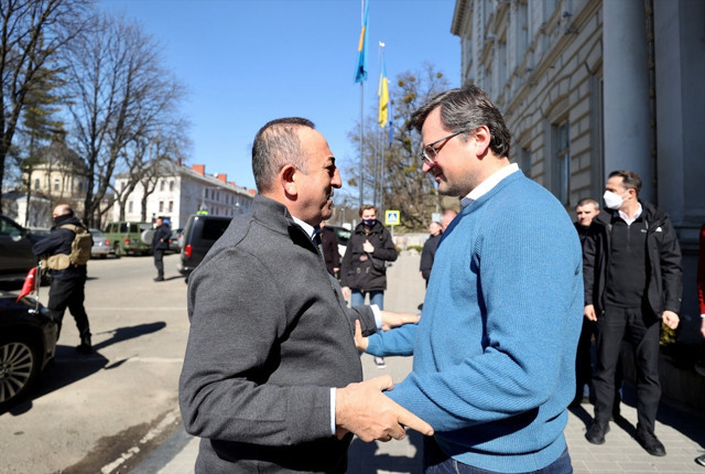 Mevlüt Çavuşoğlu Ukrayna'da: Cumhurbaşkanı Erdoğan Putin ile görüştü İkili görüşme için flaş açıklamalar - Resim: 0