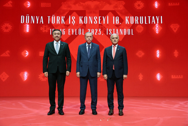 'Türk dünyası uyanış içinde' diyen Cumhurbaşkanı Erdoğan: En azılı düşmanlarımız bile görmezden gelemiyor! - Resim: 1