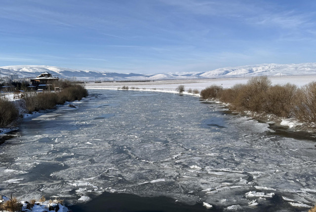 Doğu Anadolu'da dondurucu soğuk: Erzurum'da termometreler sıfırın altında 18 dereceyi gösterdi - Resim: 3