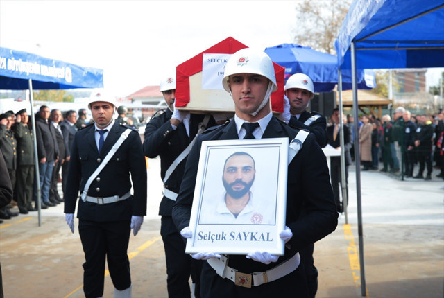 Helikopter kazasında ölen sağlık çalışanları için Antalya'da tören düzenlendi - Resim: 2