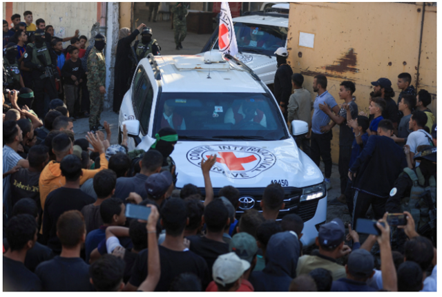 Hamas ve İsrail arasında rehine takası! Hamas hepsini bıraktı o esnada Trump geldi - Resim: 1