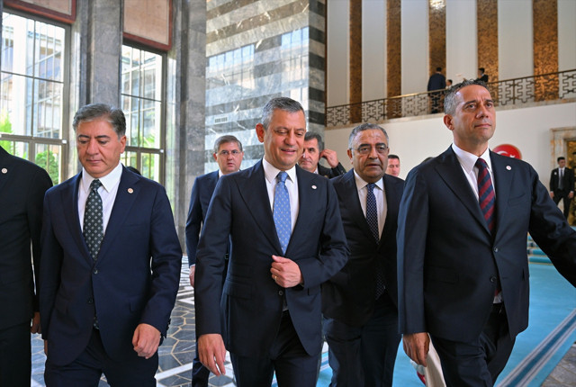 İlk kapalı grup toplantısı! Yeni Parti'nin TBMM Başkanlık Divanı ve Grup Yönetim Kurulu üyeleri belirlendi - Resim: 1