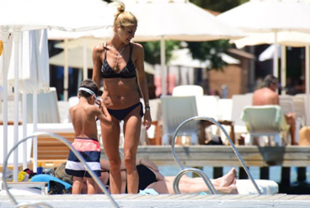 Çağla Şıkel'in tereddüt dolu anları uzun süre karar vermedi!  - Resim: 2