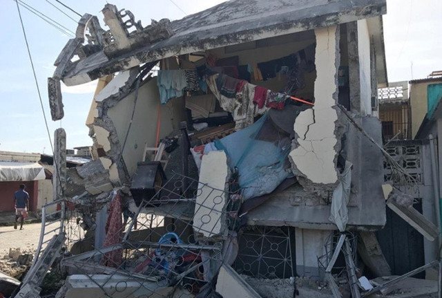 ABD Alaska'da ve Haiti'de peş peşe çok şiddetli depremler! Haiti'de ölü sayısı fazla - Resim: 1