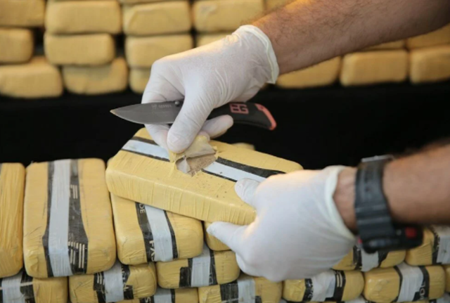 Şanlıurfa'da eroin yakalandı! 275 kilogram eroinin piyasa değeri 20 milyon TL - Resim: 0