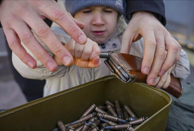 Ukrayna Rus işgaline hazırlanıyor! Devlet Başkanı Zelenskiy tatil ilan etti! Rusya'dan açıklama - Resim: 0