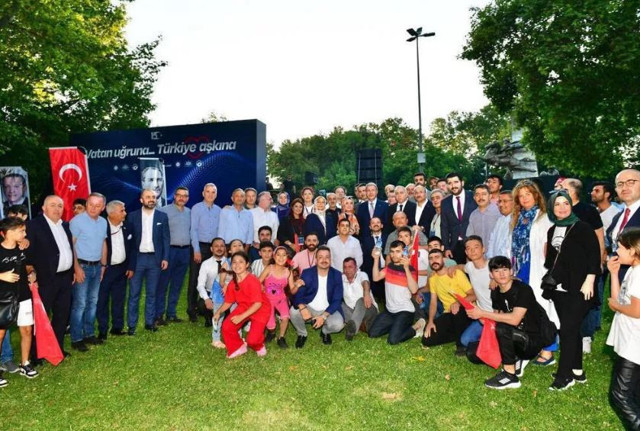 Cumhuriyet ve TELE1'in "Hulusi Akar 15 Temmuz törenine katılmadı" haberleri fotoğraflarla yalanlandı - Resim: 2
