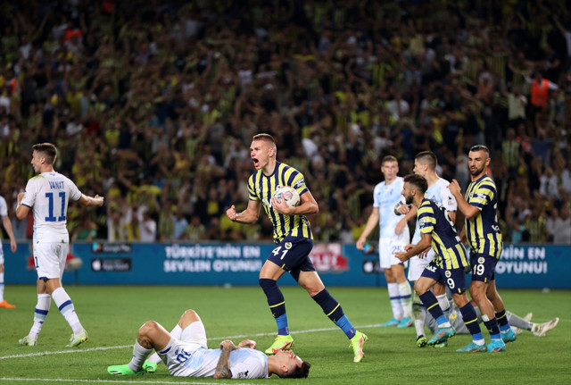 Fenerbahçe uzatmalarda Dinamo Kiev'e diş geçiremedi! - Resim: 1