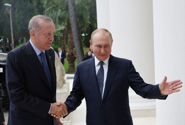 Cumhurbaşkanı Erdoğan ve Putin bir araya geldi Erdoğan duyurdu: Dünyanın gözü Soçi'de Akkuyu için de konuştu - Resim: 0
