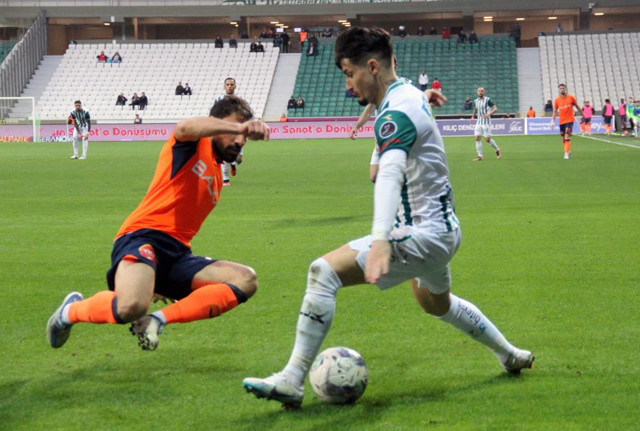 Başakşehir'den deplasmanda Giresunspor'a farklı tarife! - Resim: 1