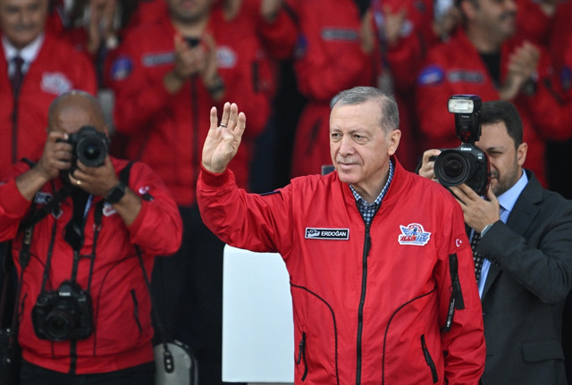 Cumhurbaşkanı Erdoğan, TEKNOFEST İzmir'de muhalefete çağrı yaptı! Kılıçdaroğlu'nu bu sözlerle eleştirdi - Resim: 0