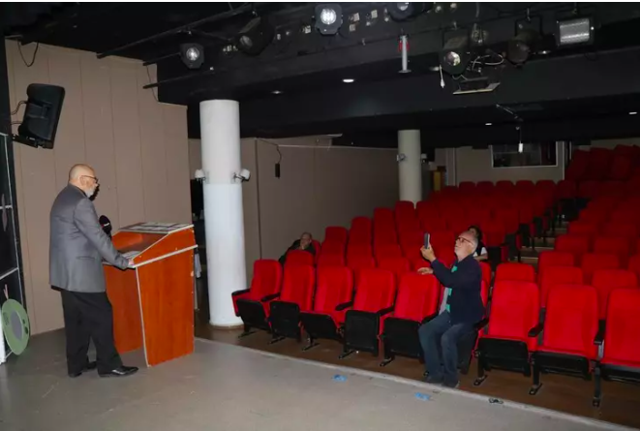 CHP genel başkanlığına ben de adayım diyecekti ki.. Salona kimse gelmedi - Resim: 2