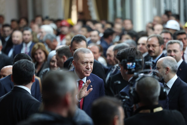 Cumhurbaşkanı Erdoğan asgari ücret ve ekonomi mesajları verdi: Sözümüzü yerine getirmiş olduk - Resim: 1