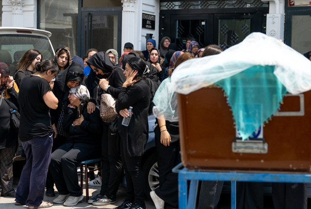 18 yaşındaki Rukiye'nin talihsiz ölümü! Genç kız toprağa verildi - Resim: 2