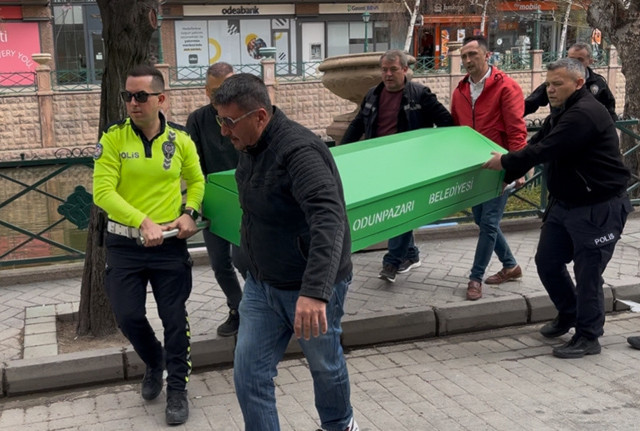Alzheimer hastası kayıp kadından kötü haber: Cesedi Porsuk Çayı'ndan çıktı - Resim: 1