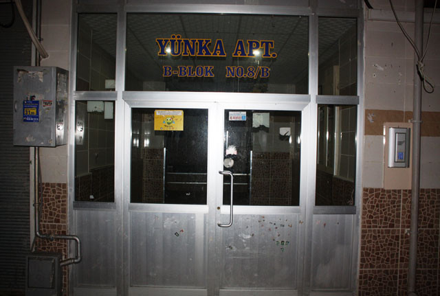 Vahşet çocukların kan damlayan koliyi görmesiyle ortaya çıktı!  - Resim: 3