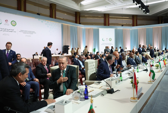 Cumhurbaşkanı Erdoğan Katar'da konuştu: İsrail yaptırım olmadan durmayacak - Resim: 1