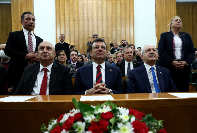 CHP grup toplantısında bir ilk! Kılıçdaroğlu'ndan İmamoğlu için bomba sözler: Baba oğul gibiyiz - Resim: 1