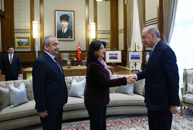 Cumhurbaşkanı Erdoğan, DEM Parti heyetini kabul etti! Kritik görüşmeden ilk fotoğraf - Resim: 0