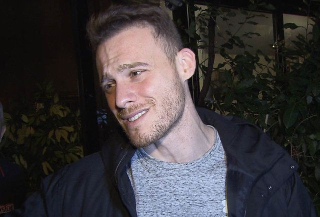 Kerem Bürsin Cem Yılmaz'la aşk yaşayan Serenay Sarıkaya'ya resti çekti - Resim: 1