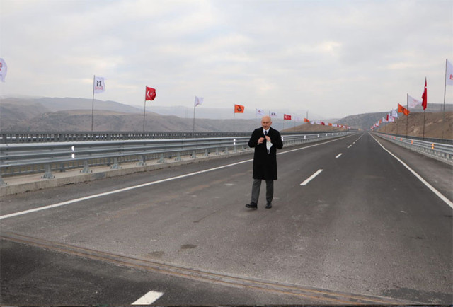 Cumhurbaşkanı Erdoğan Sarıkamış-Horasan yolu açılış törenine katıldı tarihi adım attık - Resim: 1