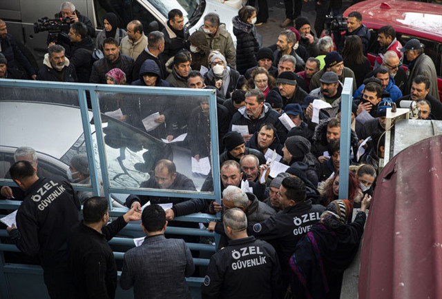 SGK'dan EYT başvurularıyla ilgili önemli açıklama: Mümkün değil - Resim: 0