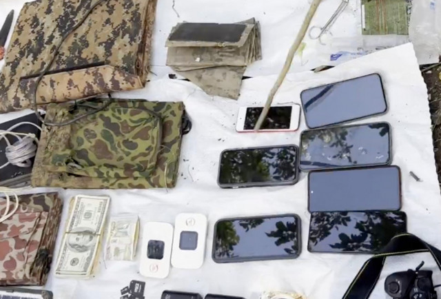 Terör örgütü PKK'ya darbe! Çok sayıda silah ve mühimmat ele geçirildi - Resim: 1