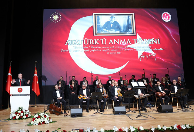 Cumhurbaşkanı Erdoğan: Milletin birliğini bozmaya yönelik her eylem Atatürk'ün emanetine ihanettir - Resim: 0