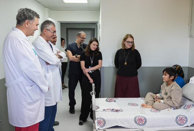 Evladına karaciğer dokusunu veren annenin uyanınca sorduğu soru duygulandırdı - Resim: 2