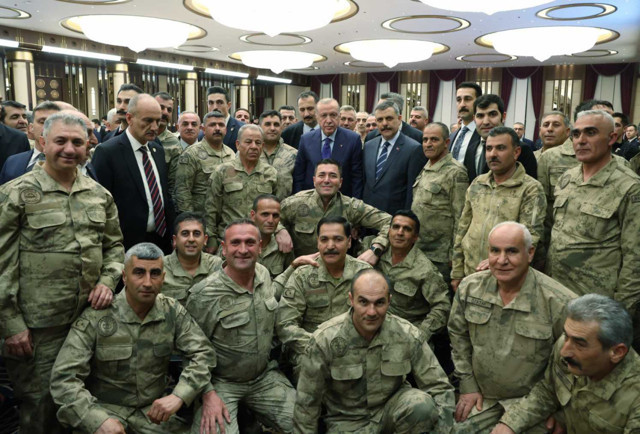 Cumhurbaşkanı Erdoğan'dan iftar programında güvenlik güçlerine net mesaj - Resim: 0