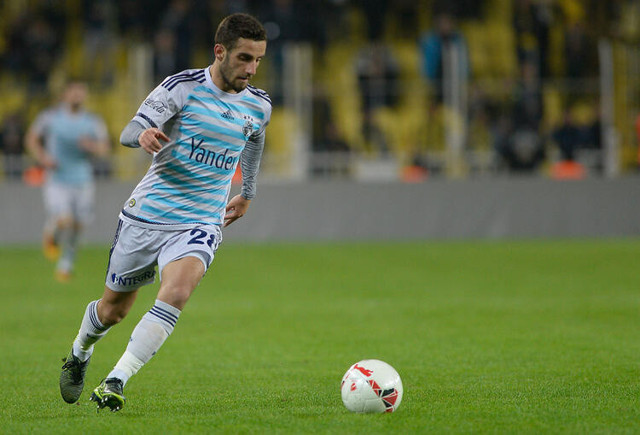 Emre Belözoğlu'ndan Ramazan Civelek sürprizi  - Resim: 1