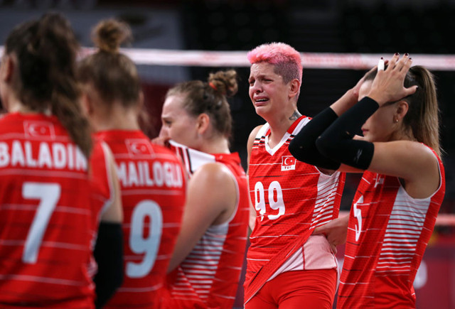 A Milli Kadın Voleybol Takımı çeyrek finalde Güney Kore'ye 3-2 yenilerek elendi - Resim: 1