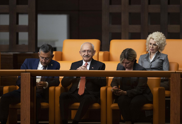 Meclis'te 28. yasama dönemi başladı! Cumhurbaşkanı Erdoğan salona girdi Kemal Kılıçdaroğlu ayağa kalmadı - Resim: 2