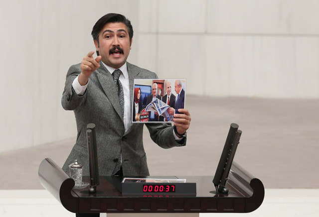 TBMM'de FETÖ'nün siyasi ayağı kavgası CHP'li Mahmut Tanal'ı çıldırtan fotoğraflar - Resim: 0