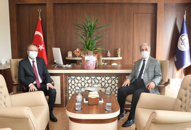 Sultanbeyli Kaymakamı Metin Kubilay Diyanet personelinin Camiler ve Din Görevlileri Haftasını kutladı - Resim: 2