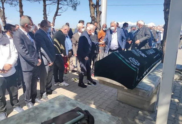 İstanbul Bahçeşehir'de iş adamı 14 yaşındaki kızını öldürüp intihar etti - Resim: 0