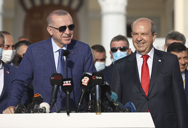 Cumhurbaşkanı Erdoğan Kurban Bayramı namazını KKTC'de kıldı! Kıbrıs Türkü diyoruz - Resim: 1